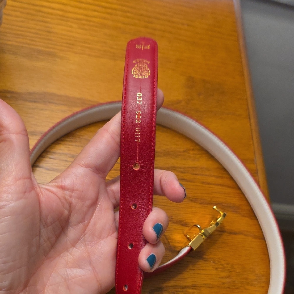 Gucci Women's Vintage Red Leather Belt (Size 70/28) - Picture 6 of 11